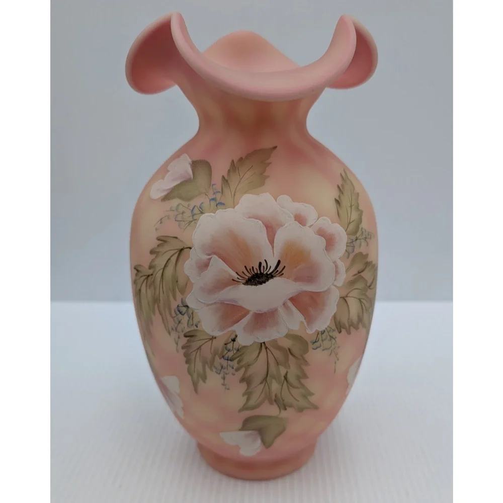 Fenton Burmese Diamond Optic Centennial Collection Vase Glows 10